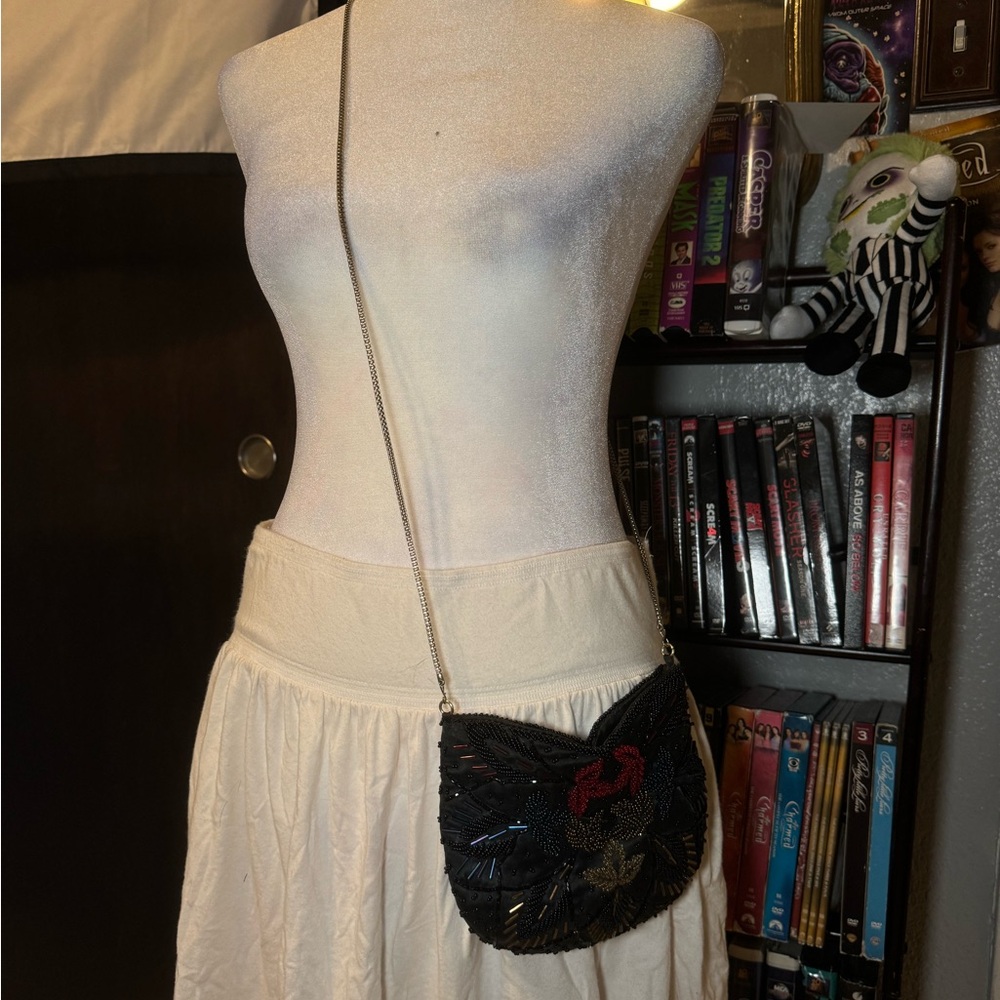 Elegant Black Beaded Women's Bag - Picture 3 of 6